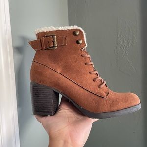 Sherpa lined brown boot